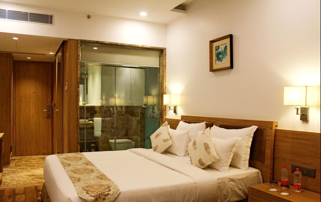 Skk Blu Hotel & Spa Udaipur Eksteriør billede