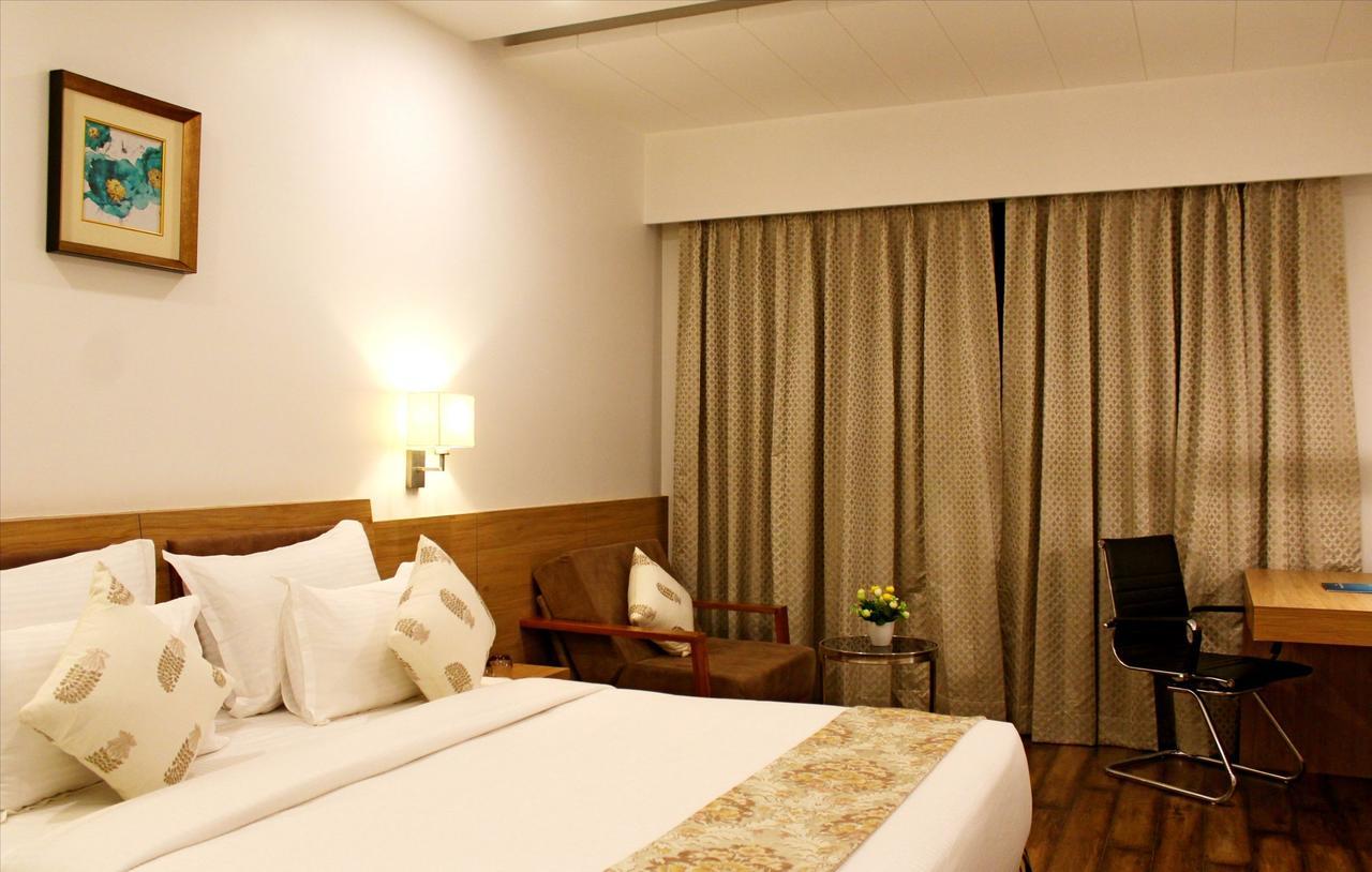 Skk Blu Hotel & Spa Udaipur Eksteriør billede