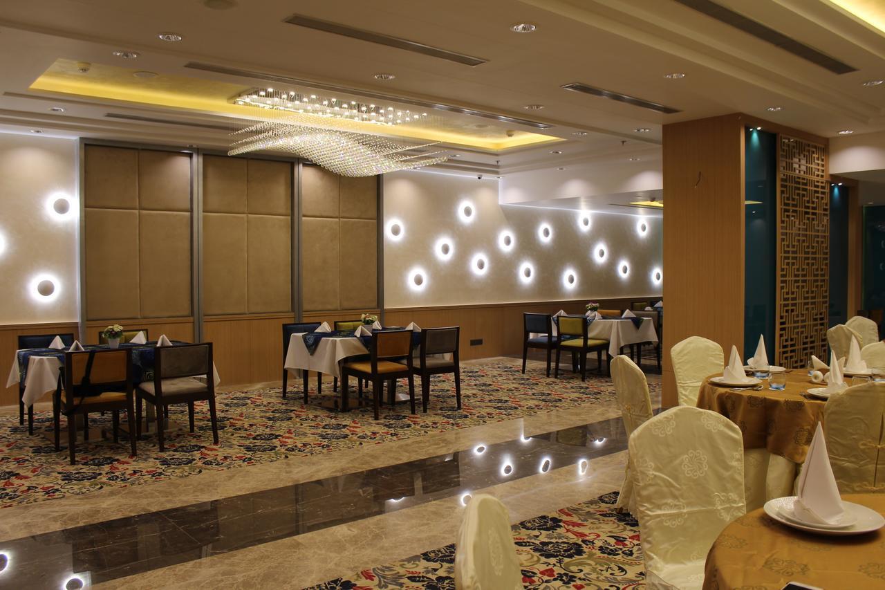 Skk Blu Hotel & Spa Udaipur Eksteriør billede