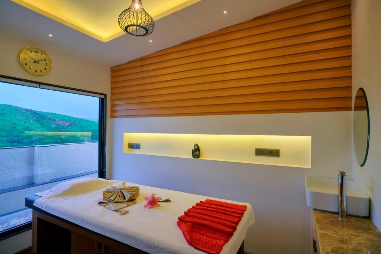 Skk Blu Hotel & Spa Udaipur Eksteriør billede