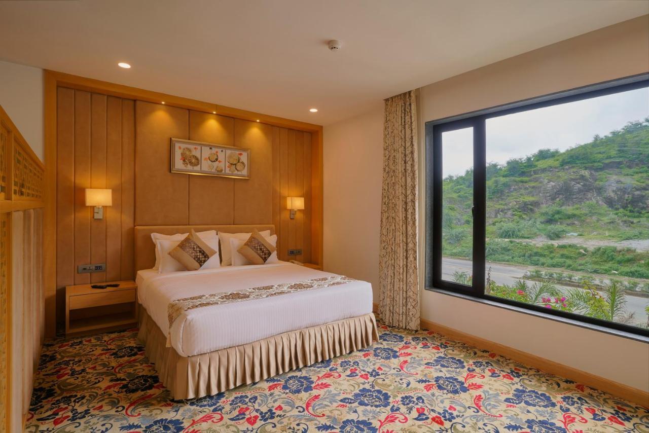 Skk Blu Hotel & Spa Udaipur Eksteriør billede