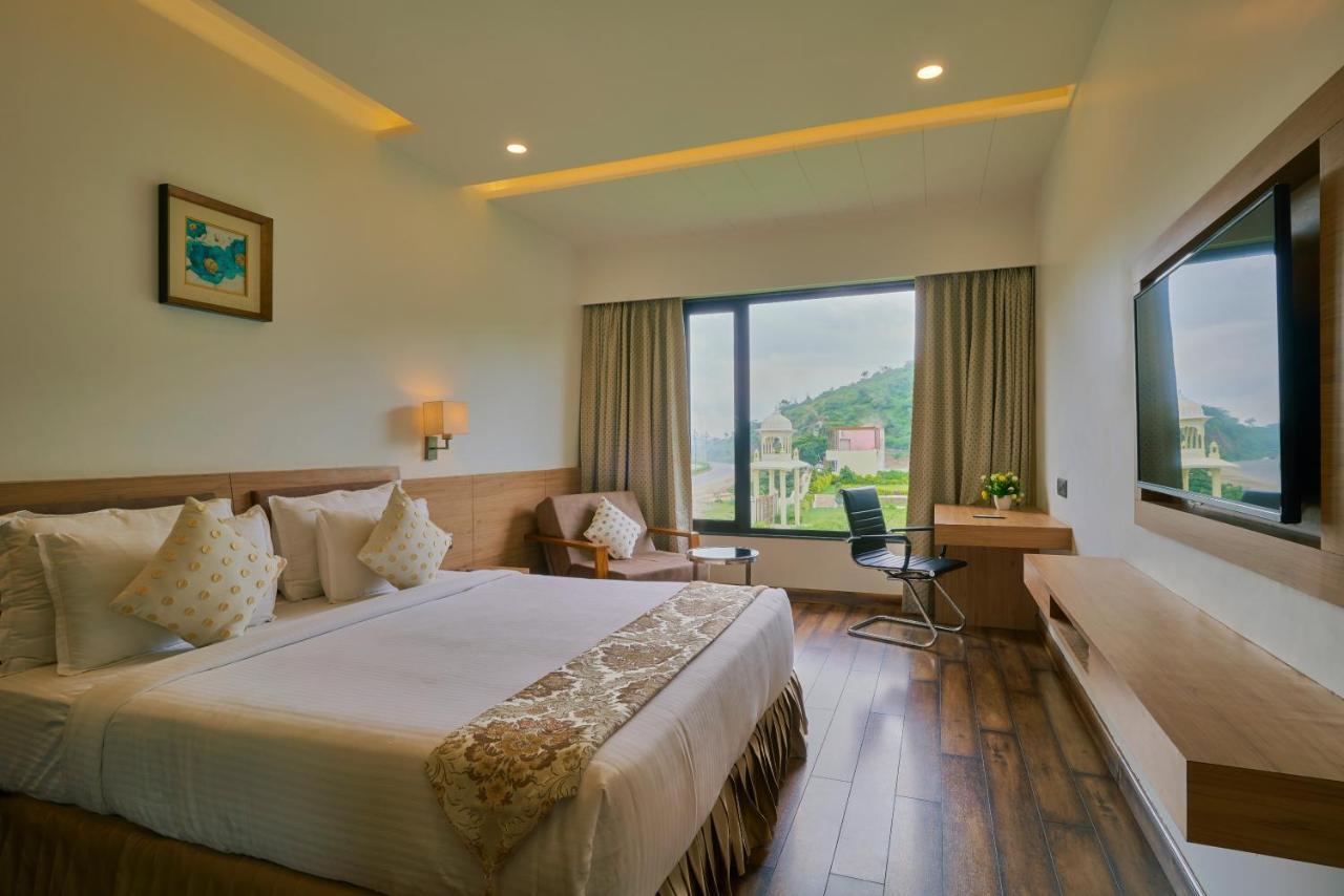 Skk Blu Hotel & Spa Udaipur Eksteriør billede
