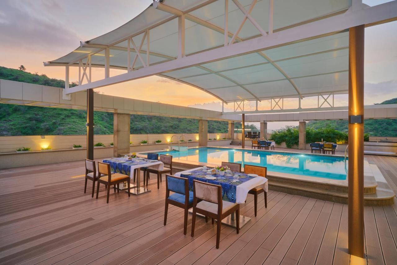 Skk Blu Hotel & Spa Udaipur Eksteriør billede